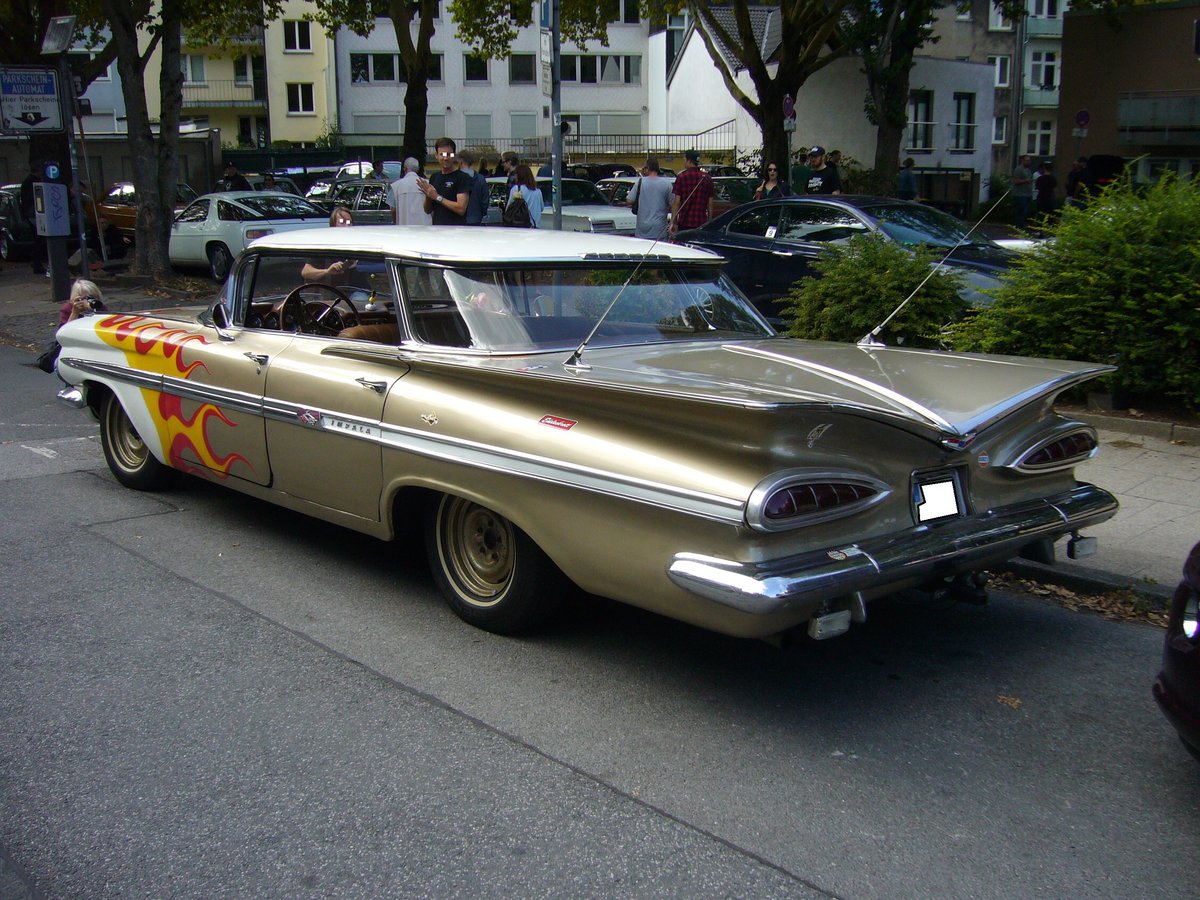 Heckansicht eines Chevrolet Impala fourdoor Hardtop Sedan aus dem Jahr 1959. 10. Dukes of Downtown am 01.09.2018 in Essen-Rüttenscheid.