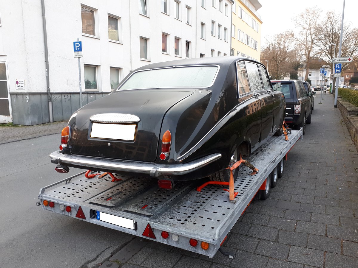 Heckansicht eines Daimler DS420. Mülheim an der Ruhr am 27.03.2019.