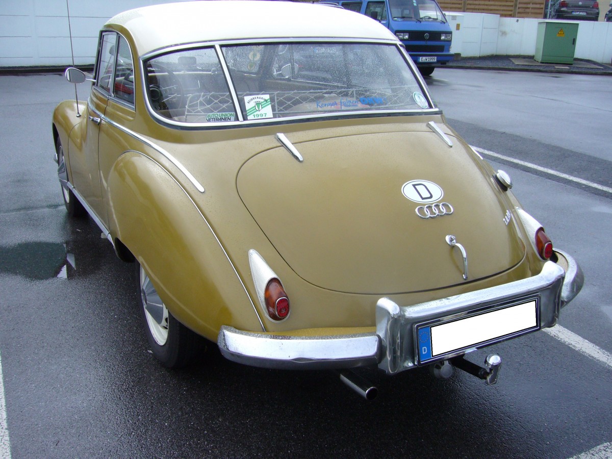 Heckansicht eines DKW Auto Union 1000. 1959 - 1963. VAG Gottfried Schultz in Mlheim an der Ruhr am 14.09.2013.