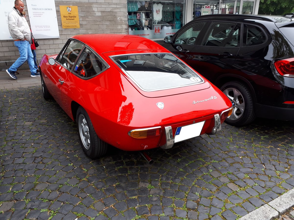 Heckansicht eines Lancia Fulvia Sport Zagato 1.3S. 12. Oldtimertreffen in Essen-Kettwig am 01.05.2019.