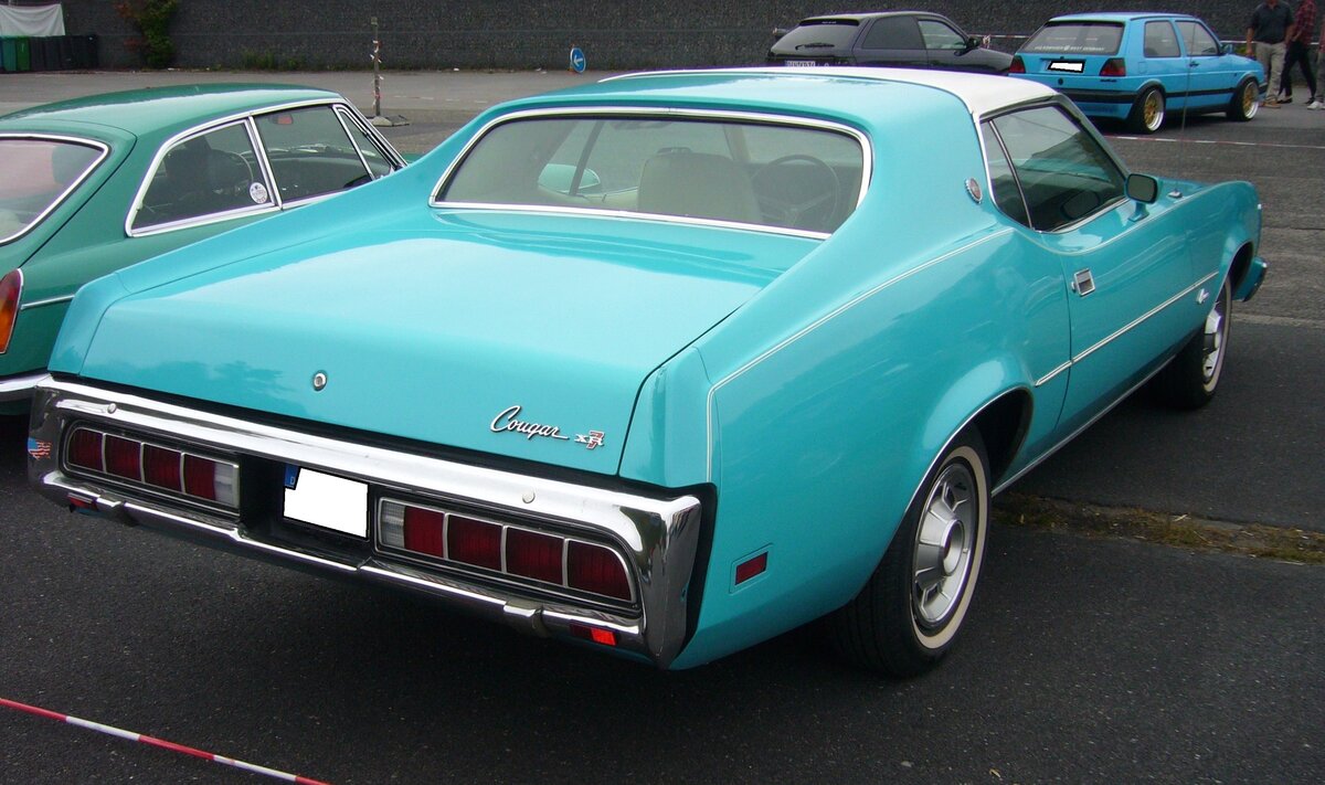 Heckansicht eines Mercury Cougar XR7 Coupe aus dem Modelljahr 1973. Oldtimer- und Youngtimertreffen an Mo´s Bikertreff in Krefeld am 08.10.2023.