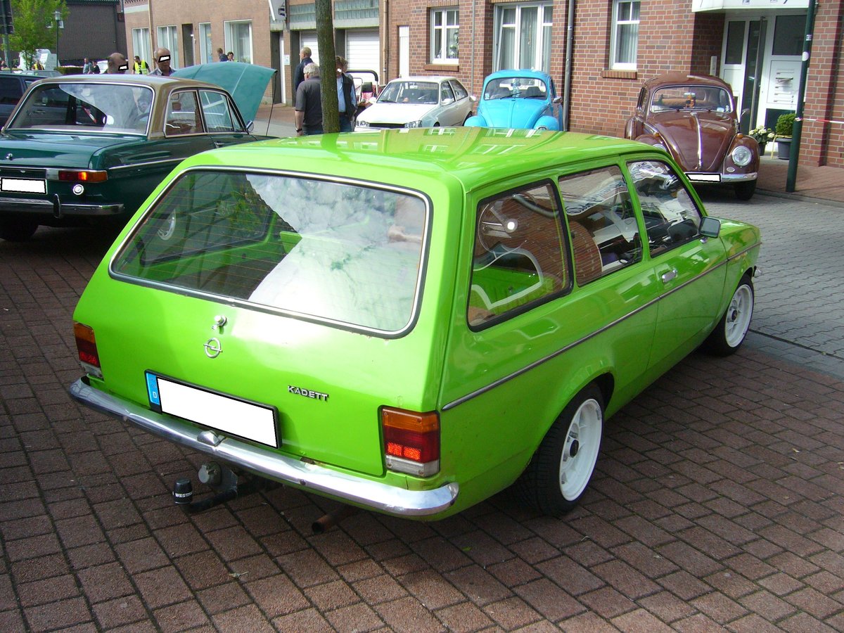 Heckansicht eines Opel Kadett C CarAvan. 1973 - 1979. Oldtimertreffen Glandorf am 14.05.2017.