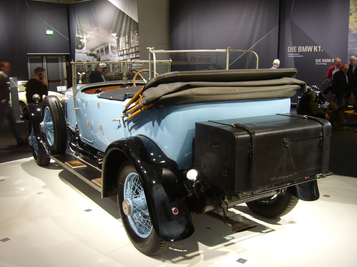 Heckansicht eines Rolls Royce Phantom Open Tourer von Windovers coachworks. 1925 - 1929. Techno Classica Essen am 22.03.2018.