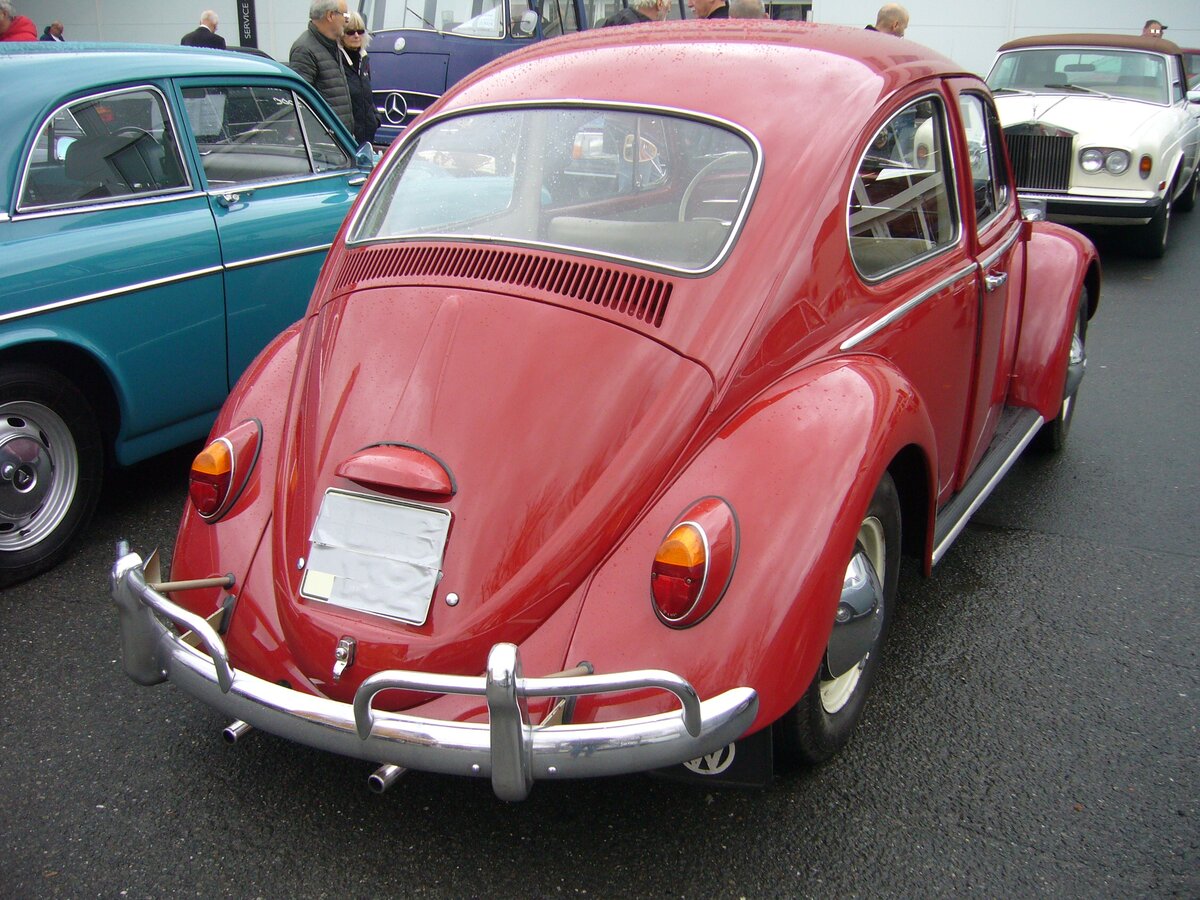 Heckansicht eines VW Typ 1  Käfer  in Exportausführung aus dem Jahr 1965. Techno Classica Essen am 13.04.2023.