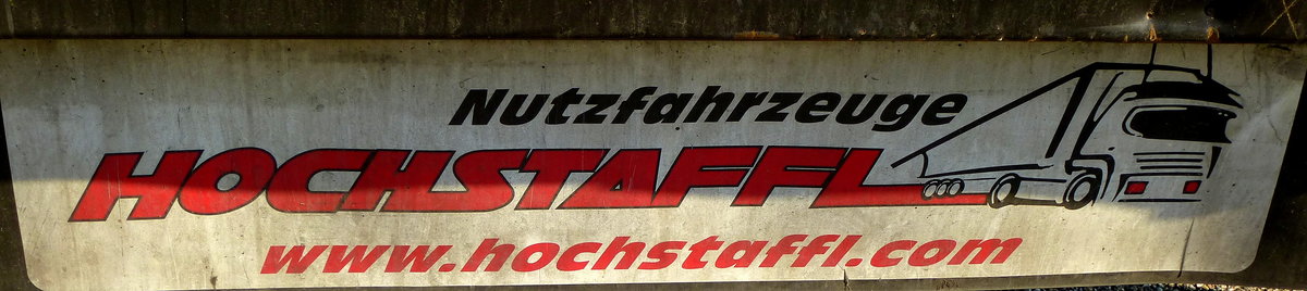 HOCHSTAFFL, Schriftzug am Schmutzfnger eines Sattelschleppers, 1977 gegrndete Nutzfahrzeuge Leasing AG in sterreich,Dez.2016