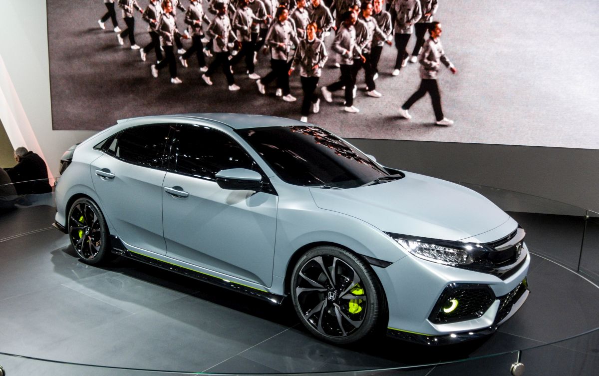 Honda Civic 10. Generation. Offiziell ist das abgelichtete Auto eine sehr seriennahe Studie. Autosalon Genf 2016