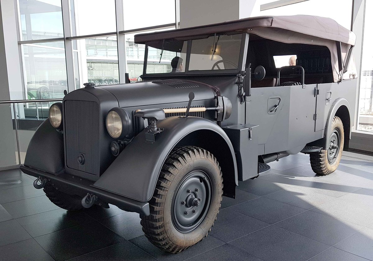 =Horch 901 Typ 40, Bj. 1941, 3823 ccm, 90 PS, ausgestellt im Audi-Museum Ingolstadt im April 2019.