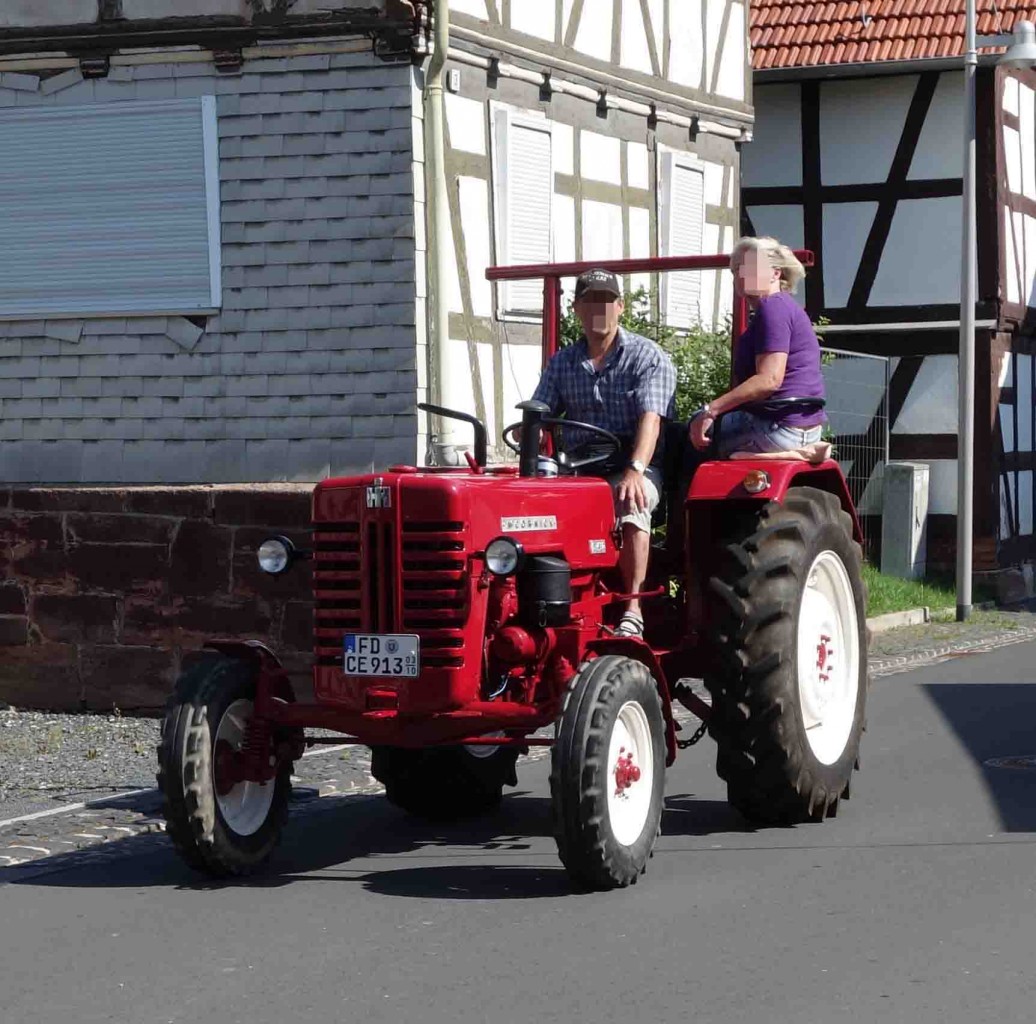 IHC 432 unterwegs in Pferdsdorf anl. der 2015er Oldtimerveranstaltung im August