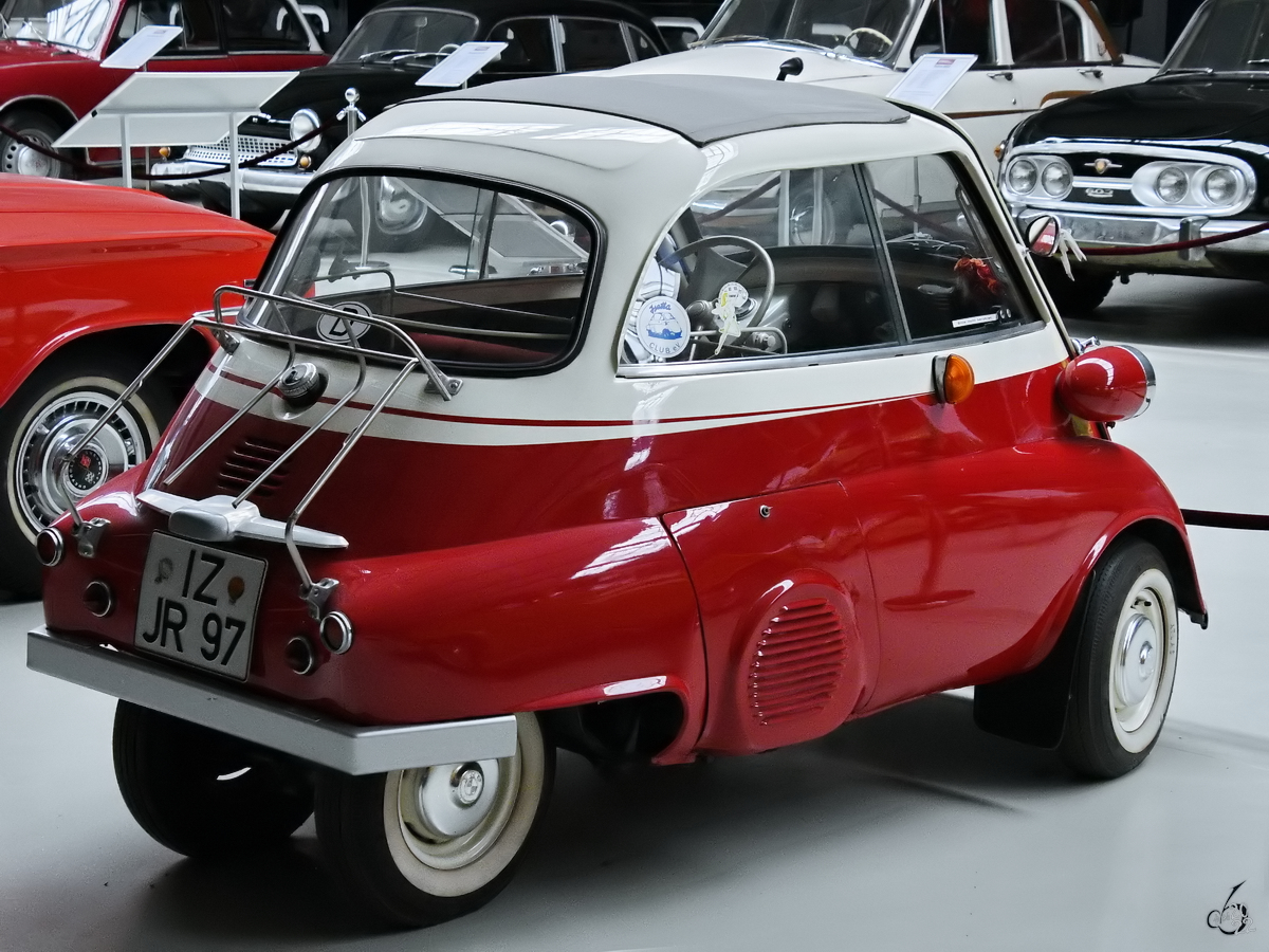Im November 2022 war im Oldtimermuseum Prora ein BMW Isetta 300 anzutreffen.