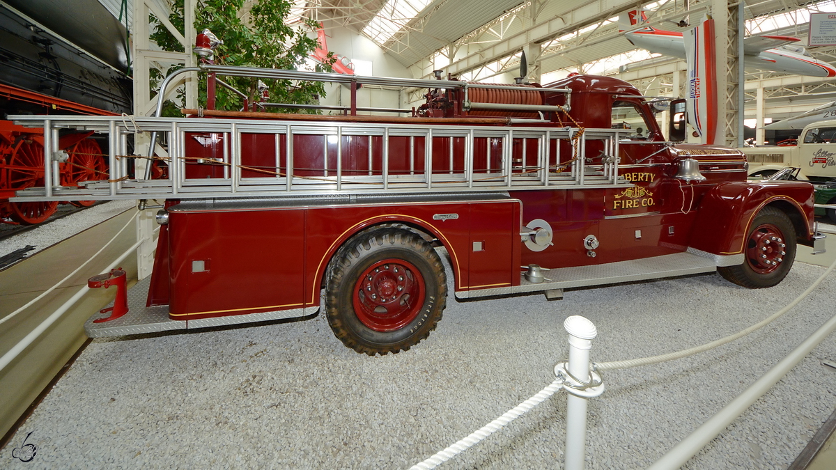 Im Technik-Museum Speyer steht dieses 1958 von Seagrave gebaute Tanklöschfahrzeug. (Mai 2014)