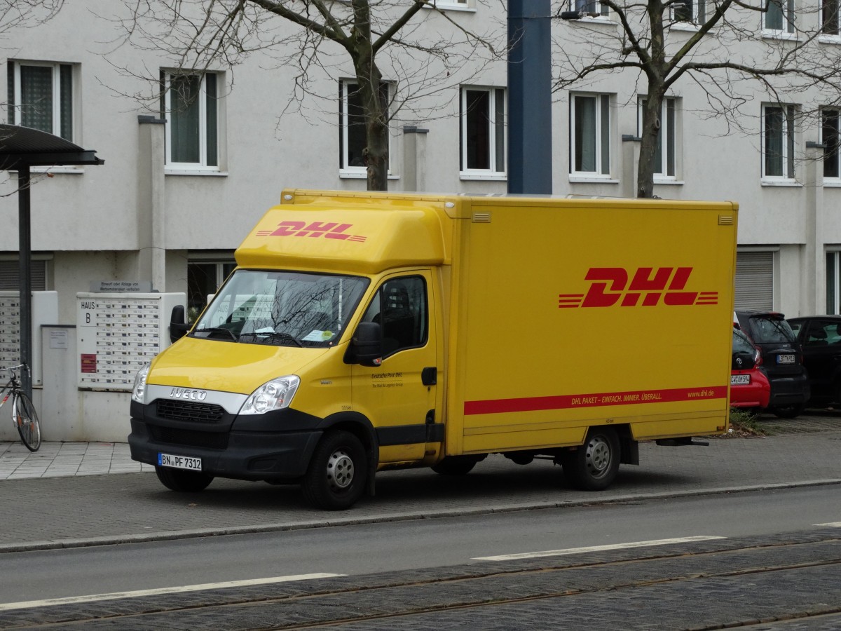 IVECO Daily DHL Transporter am 10 01 15 in Heidelberg Fahrzeugbilder de