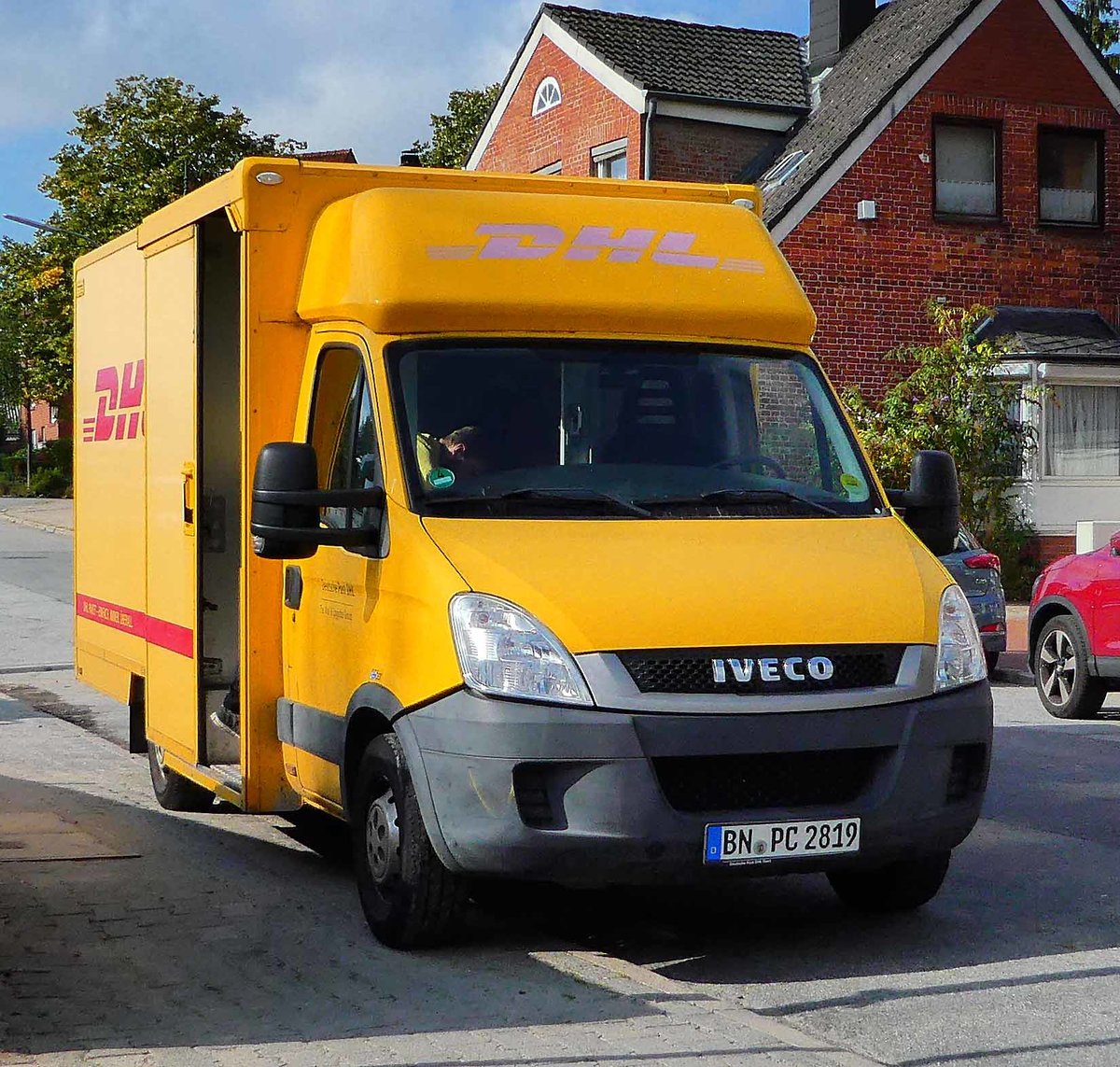 =Iveco von DHL unterwegs im September 2018 in Bad Schwartau
