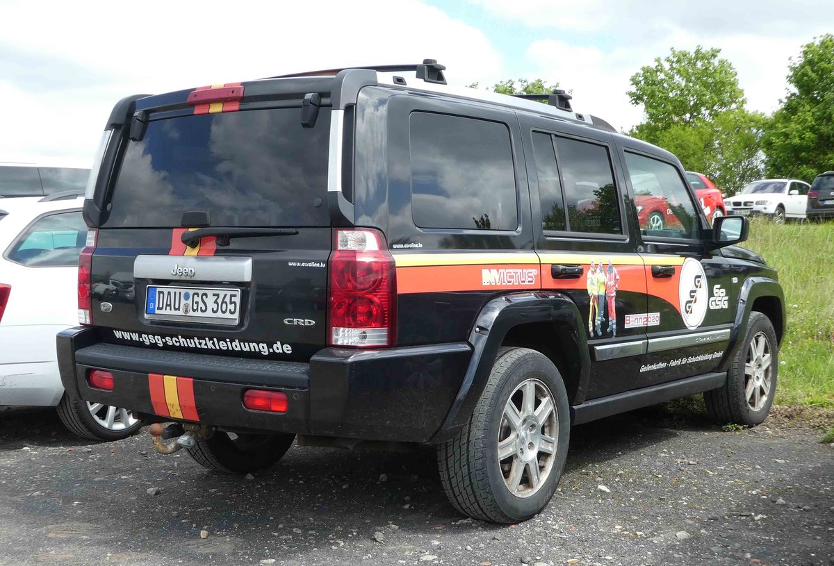 =Jeep Commander CRD der Firma  GSG , abgestellt auf dem Besucherparkplatz der Rettmobil 2019 in Fulda, 05-2019