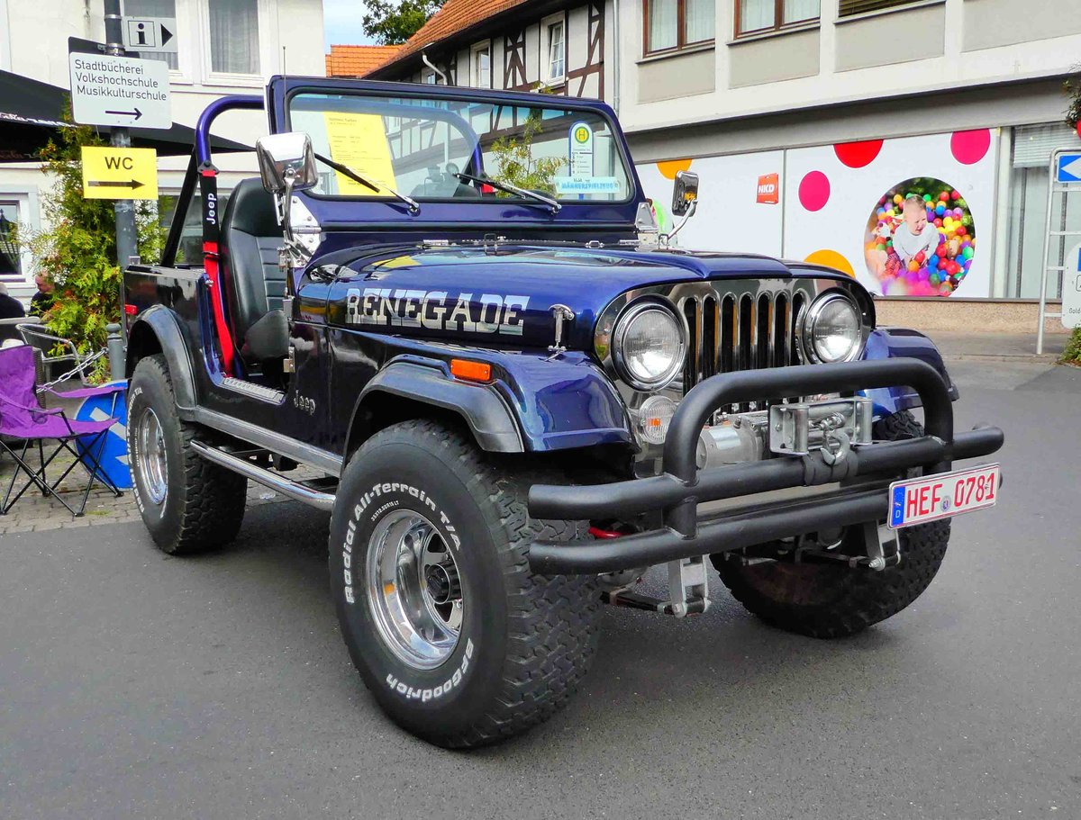 =Jeep Renegade, ausgestellt beim Sockenmarkt in Lauterbach, 09-2018
