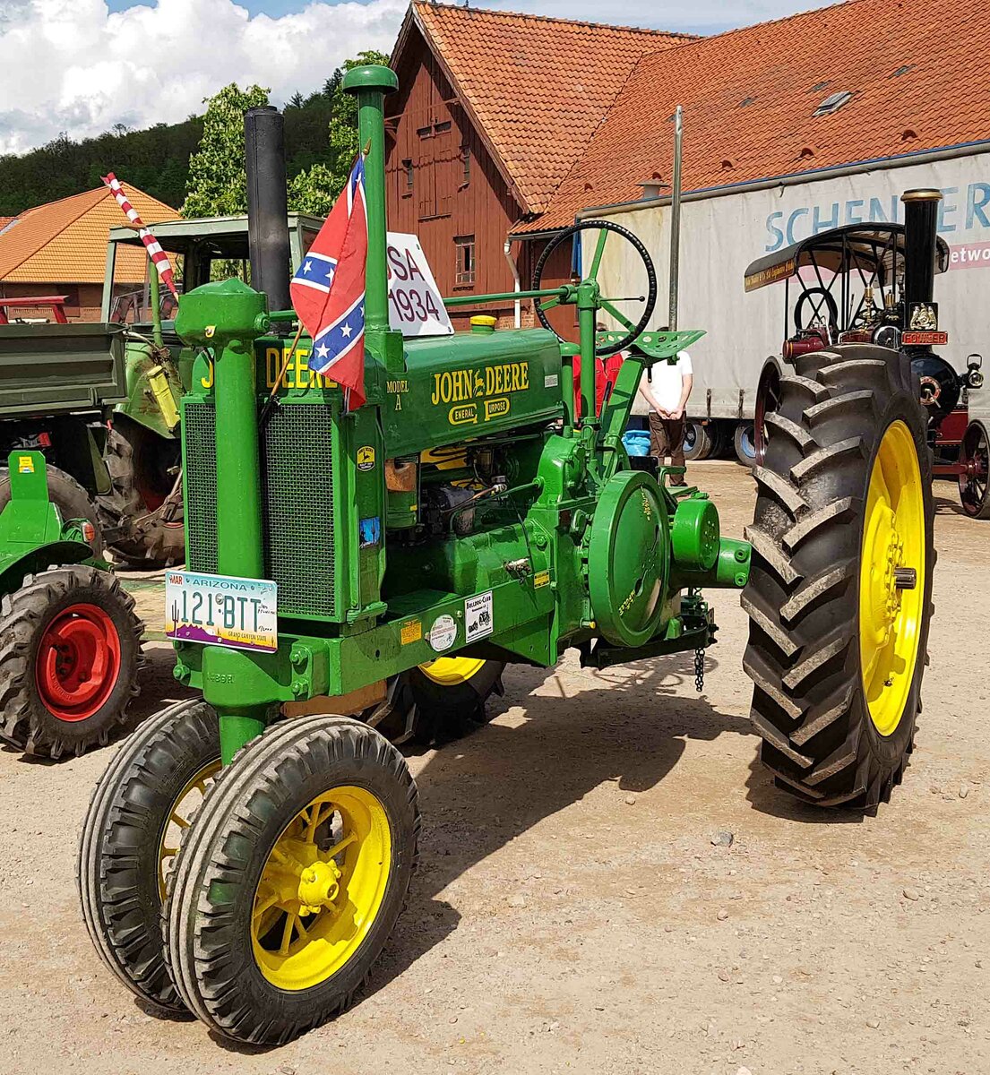 =John Deere Model A, gesehen bei der Oldtimerausstellung der Traktorfreunde Wiershausen am Klostergut Hilwartshausen, 05-2023