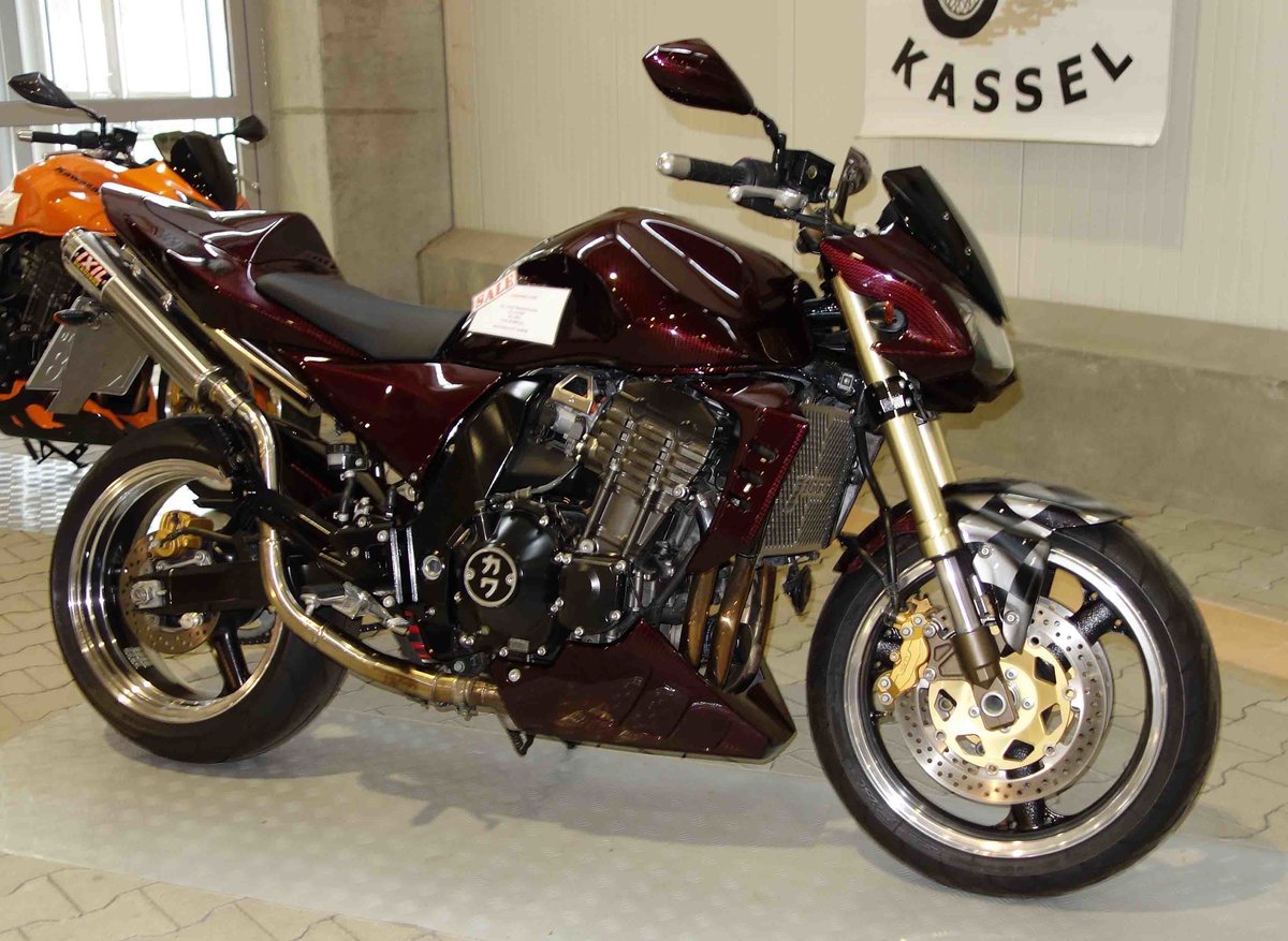 =Kawasaki Z1000, Bj. 2004, ausgestellt bei der Technorama Kassel im März 2017
