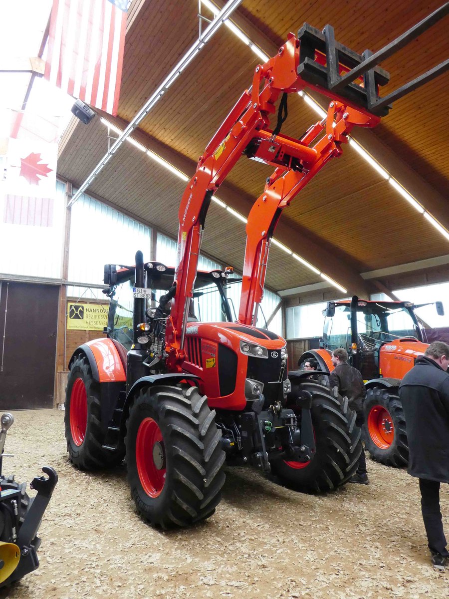 =Kubota M7171 steht im Februar 2017 bei der Hessischen Landwirtschaftsausstellung in Alsfeld