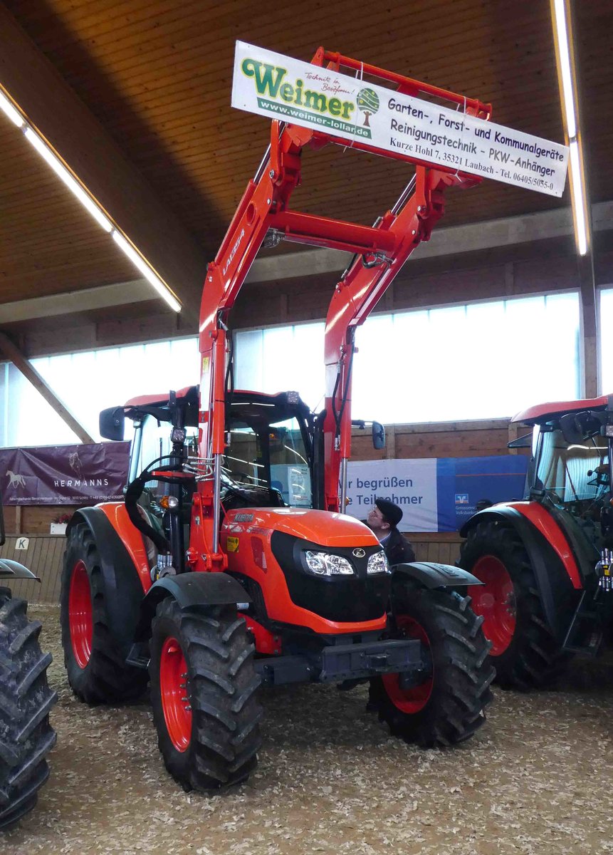 =Kubota M9960 steht im Februar 2017 bei der Hessischen Landwirtschaftsausstellung in Alsfeld