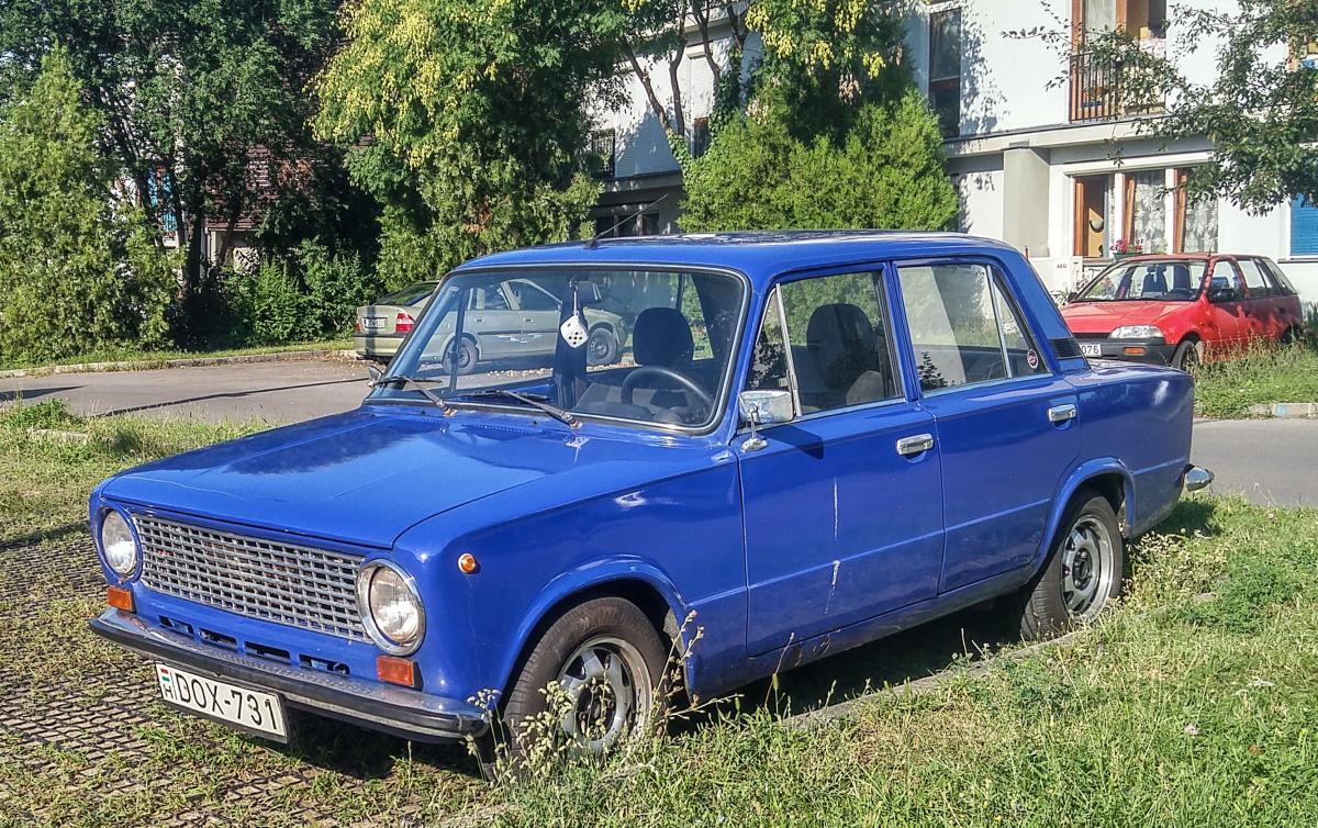 Lada 1200 (VAZ 2101), gesehen in Pécs (HU), Sommer, 2019.