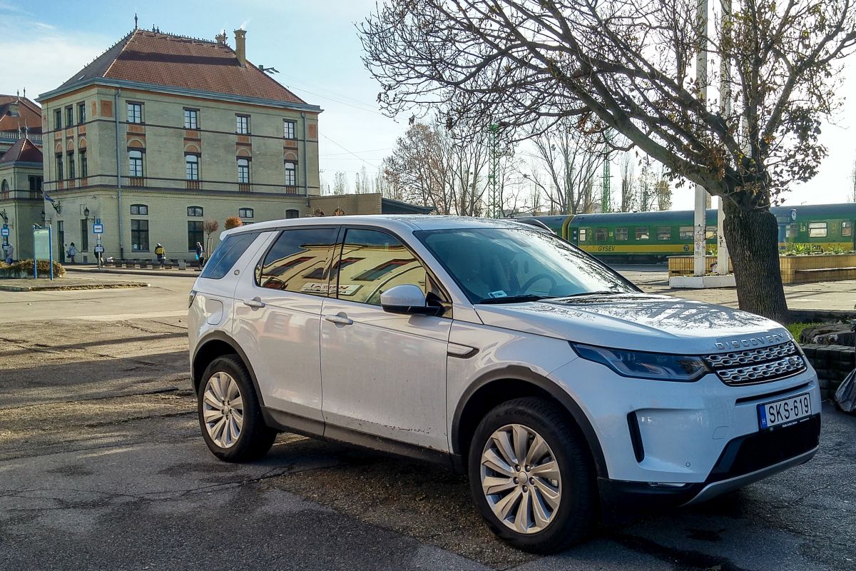 Land Rover Discovery Sport, fotografiert in 12.2020.