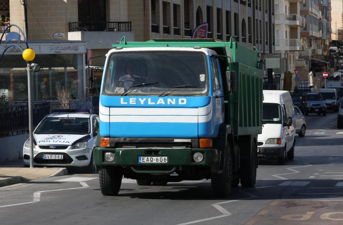 Leyland Lkw in Bugibba auf Malta am 16.5.2014.
