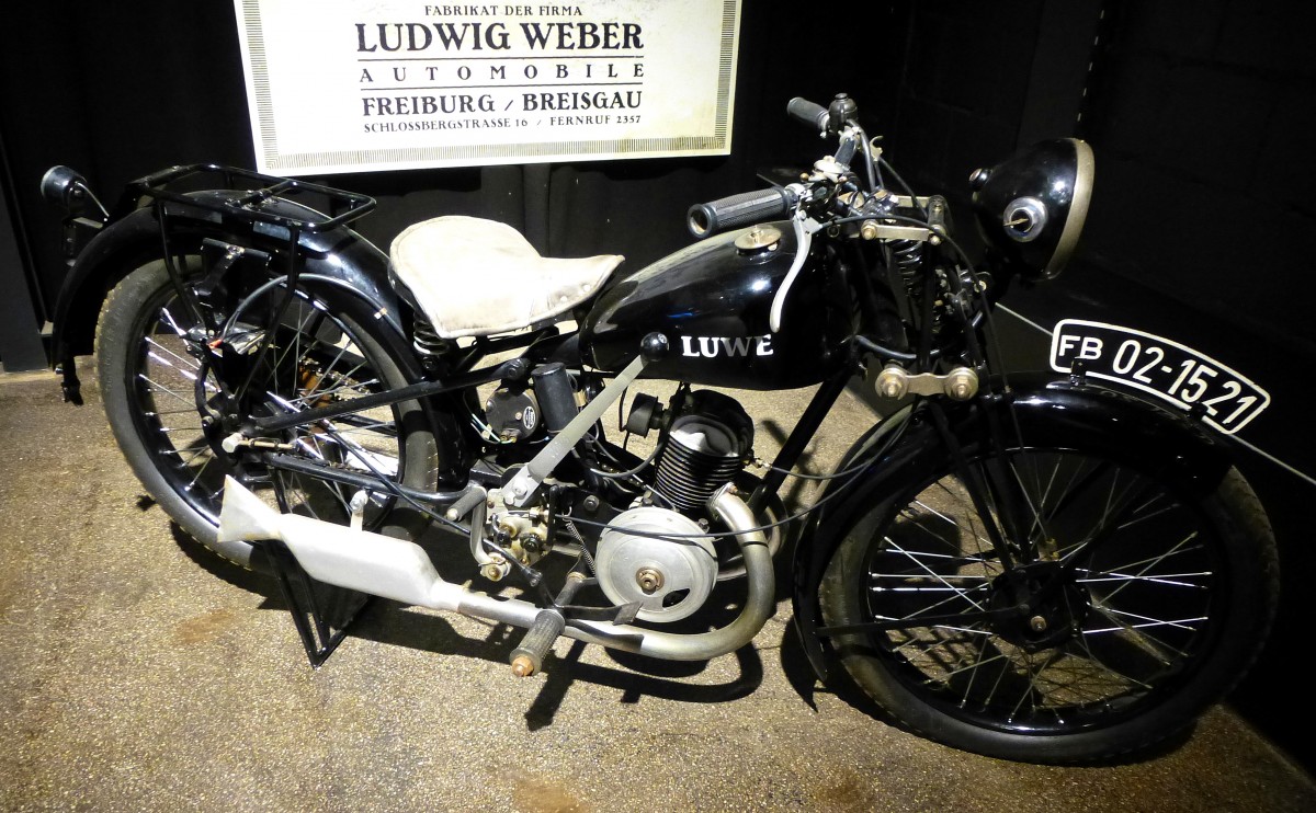 LUWE, Oldtimer-Motorrad aus den 1920er Jahren, von der Automobil-und Motorradfabrik Ludwig Weber in Freiburg/Breisgau, die von 1921-28 produzierte, Automobilmuseum Volante in Kirchzarten, Sept.2015