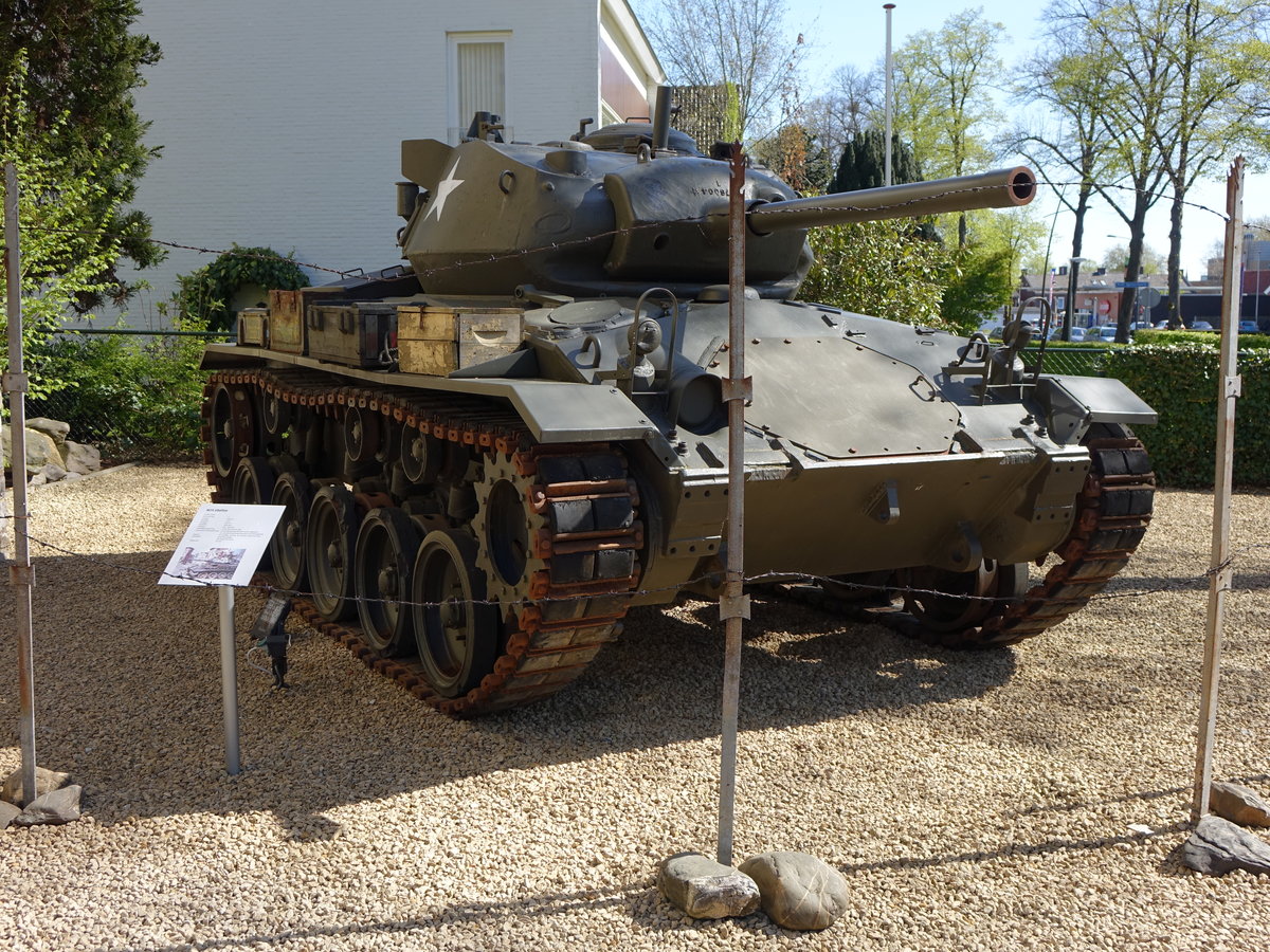 M24 Chaffee vor einem Museum in Beek, Holland (05.05.2016)
