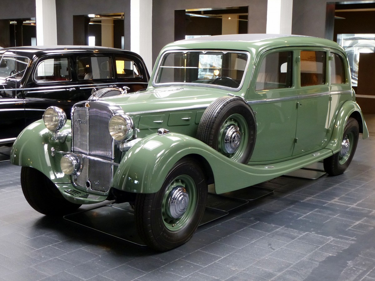 Maybach, Baujahr 1936, 6-Zyl.Reihenmotor, 3790ccm, 140PS, Vmax.150Km/h, Maybach-Museum Neumarkt, Aug.2014