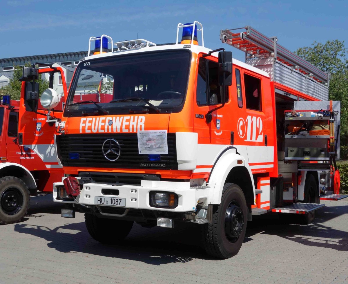 MB 2827 Automatic als Hilfeleistungslöschfahrzeug 20/16 der Feuerwehr Langenselbold ausgestellt am  Tag der offenen Tür  der Feuerwehr Langenselbold im August 2015