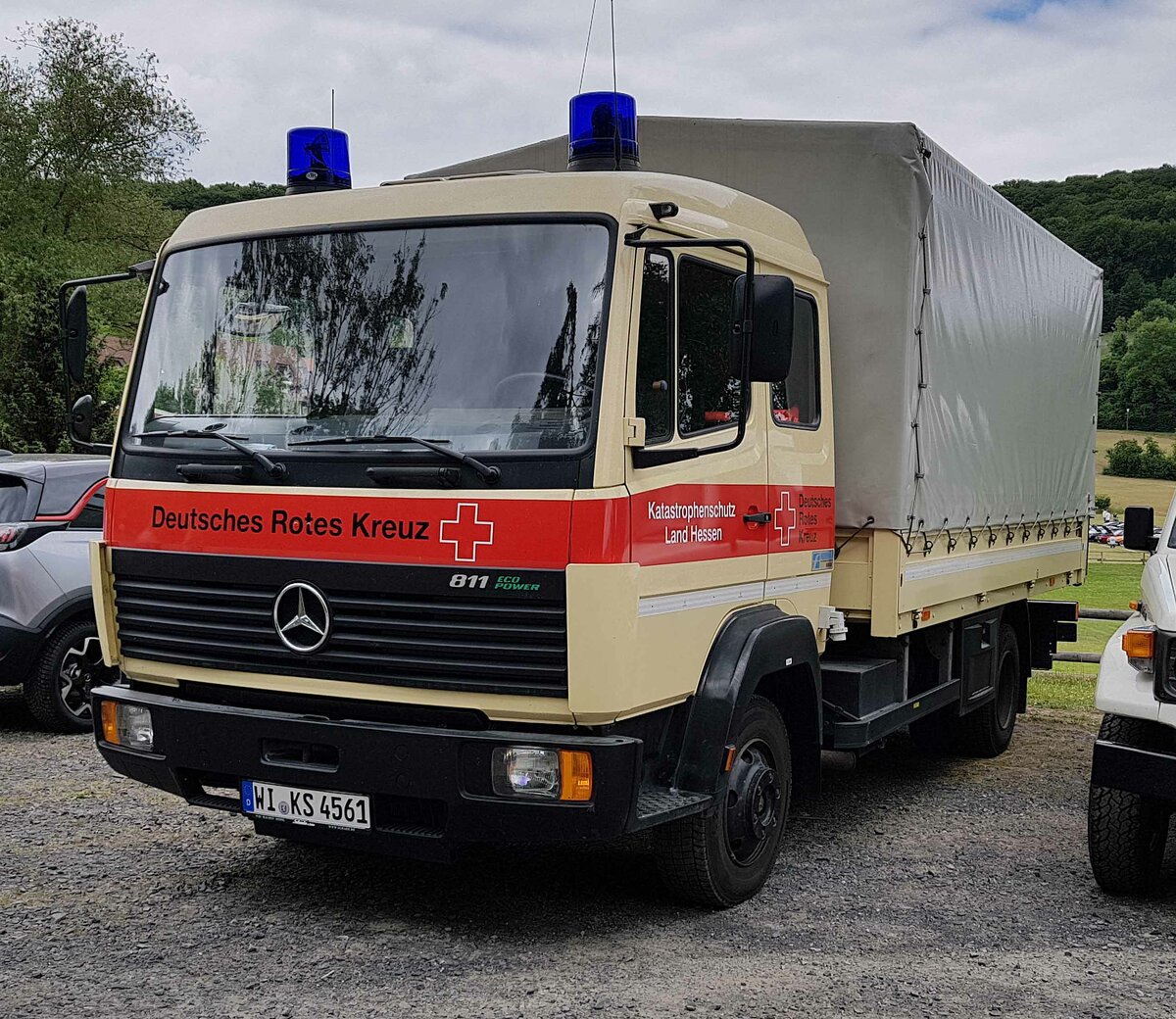 =MB 816 als Einsatzfahrzeug des DRK steht im Juni 2022 in Hohenroda anl. des Scirocco-Treffens