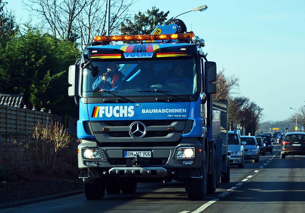 MB Actros Hängerzug  Fuchs Baumaschinen  bei Rheinbach - 22.01.2014