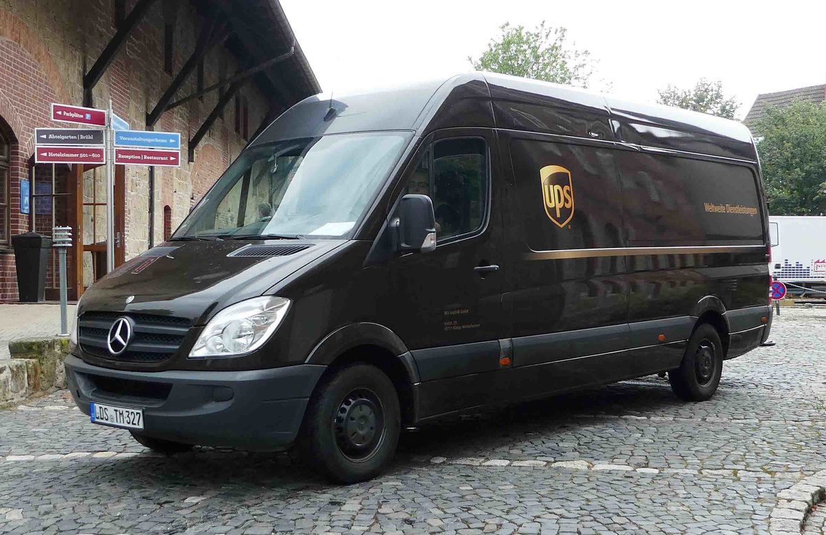 =MB Sprinter von UPS unterwegs in Quedlinburg im Mai 2018