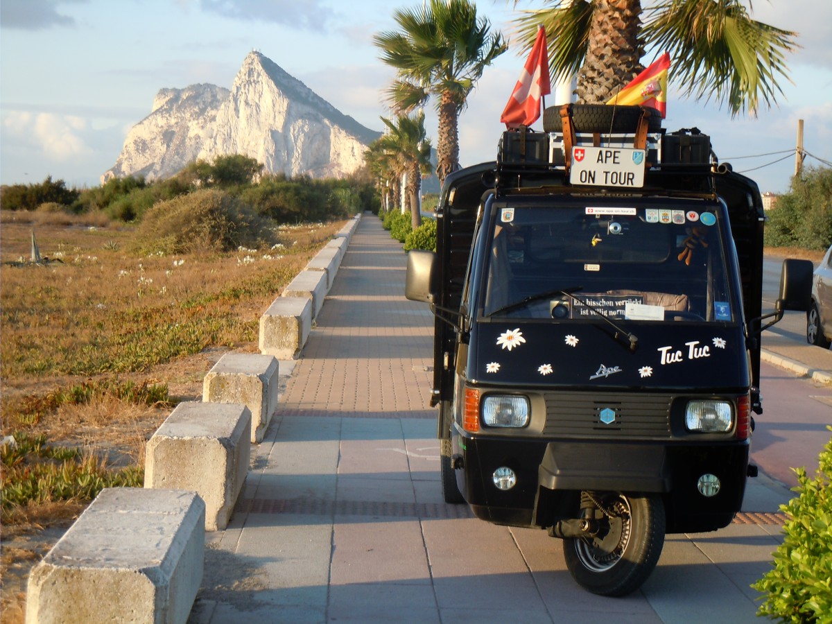 Meine Ape TM auf grosser Reise. Hier am ‎23. ‎August ‎2015, vor dem Felsen von Gibraltar.