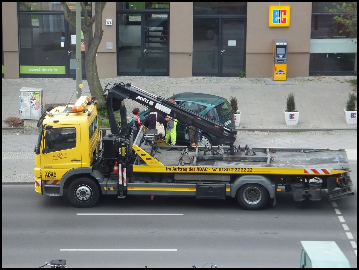 Mercedes Abschlepper in Berlin am 23.04.2013