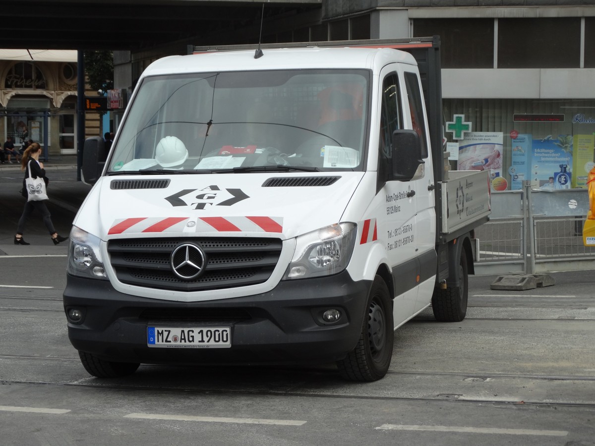 Mercedes Benz Sprinter am 19.08.15 in Mainz