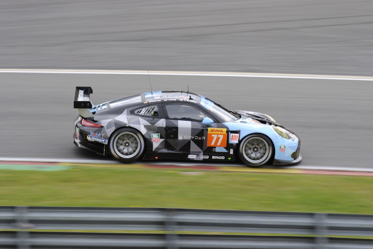 Mitzieher des GTE AM Nr: 77 von Dempsey-Proton Racing, Porsche 911 RSR (Patrick Dempsey, Patrick Long & Marco Seefried) . Am 2.Mai 2015 in Spa Francorchamp beim FIA WEC Langstrecken Rennen