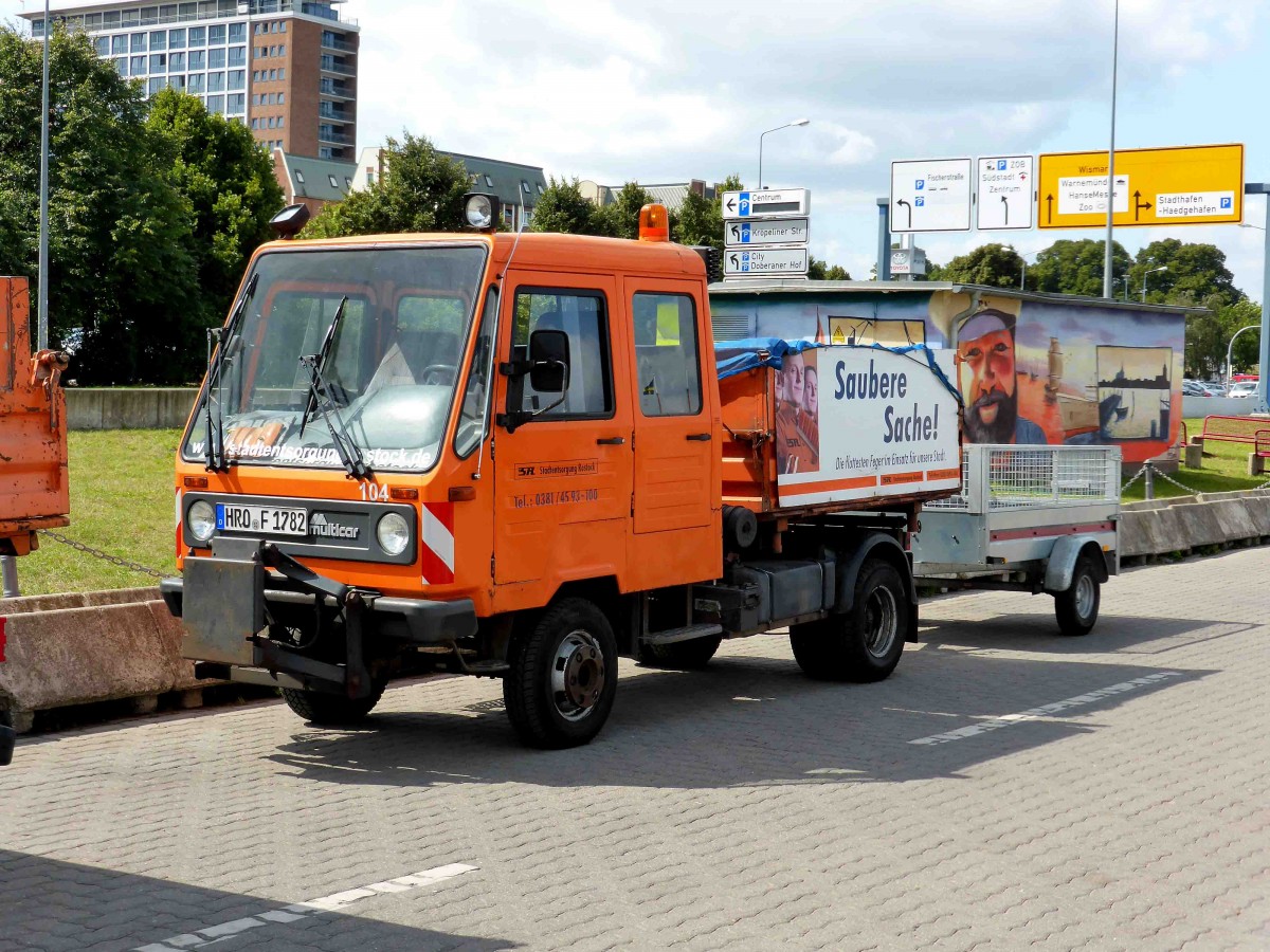 Multicar der  Stadtentsorgung ROSTOCK  steht am Rostocker Hafen im August 2014