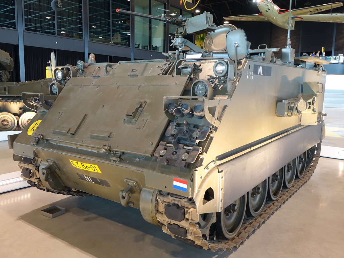 Niederl. Militärmuseum, M113A1 Schützenpanzer, Gewicht 12.3 To, Detroit Diesel 6V53 (21.08.2016)