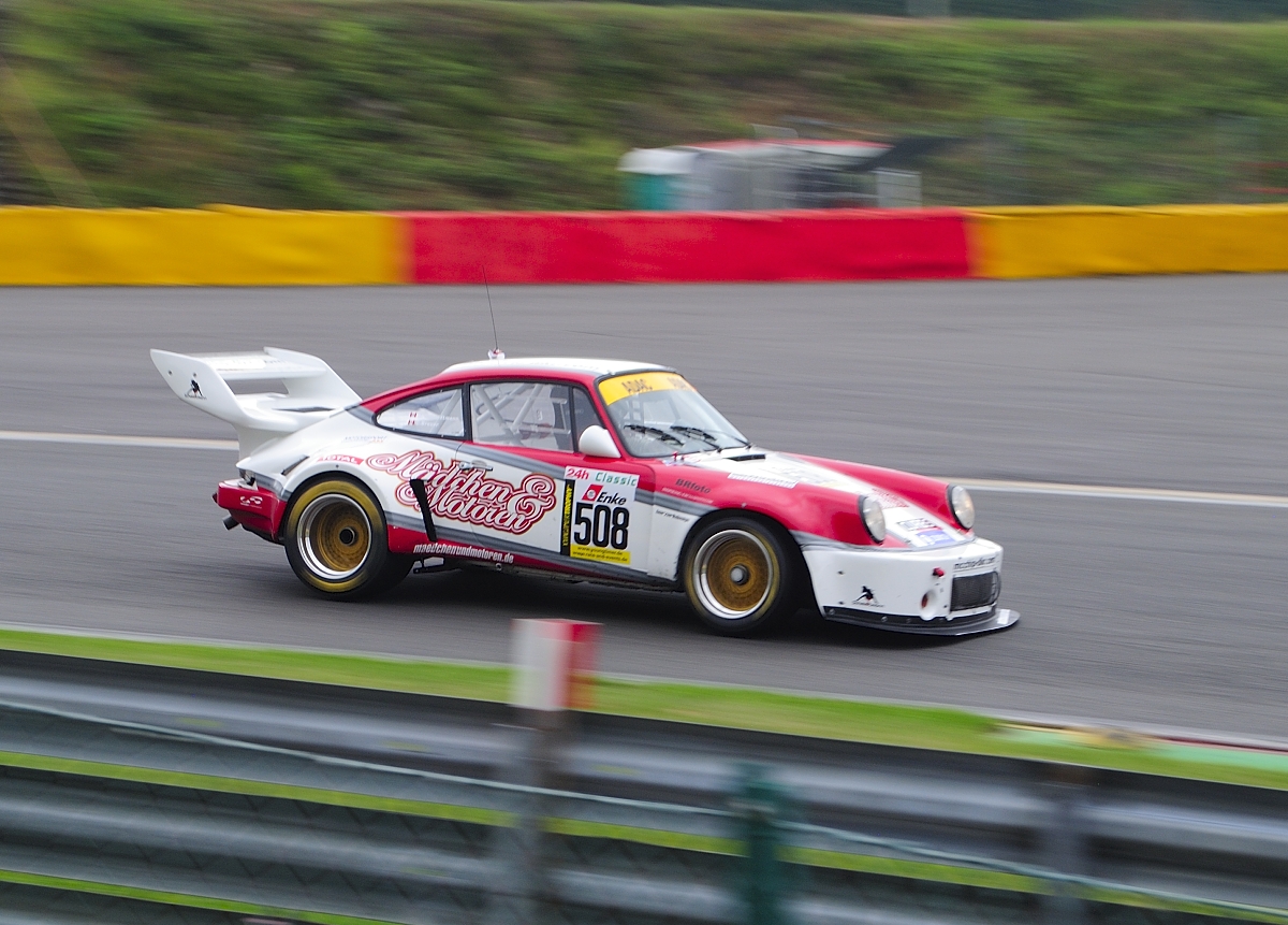 Nr. 508 Porsche 911 3.0 RSR mitgezogen beim Dunlop FHR Langstreckencup, Youngtimer Festival Spa am 19.7.2015