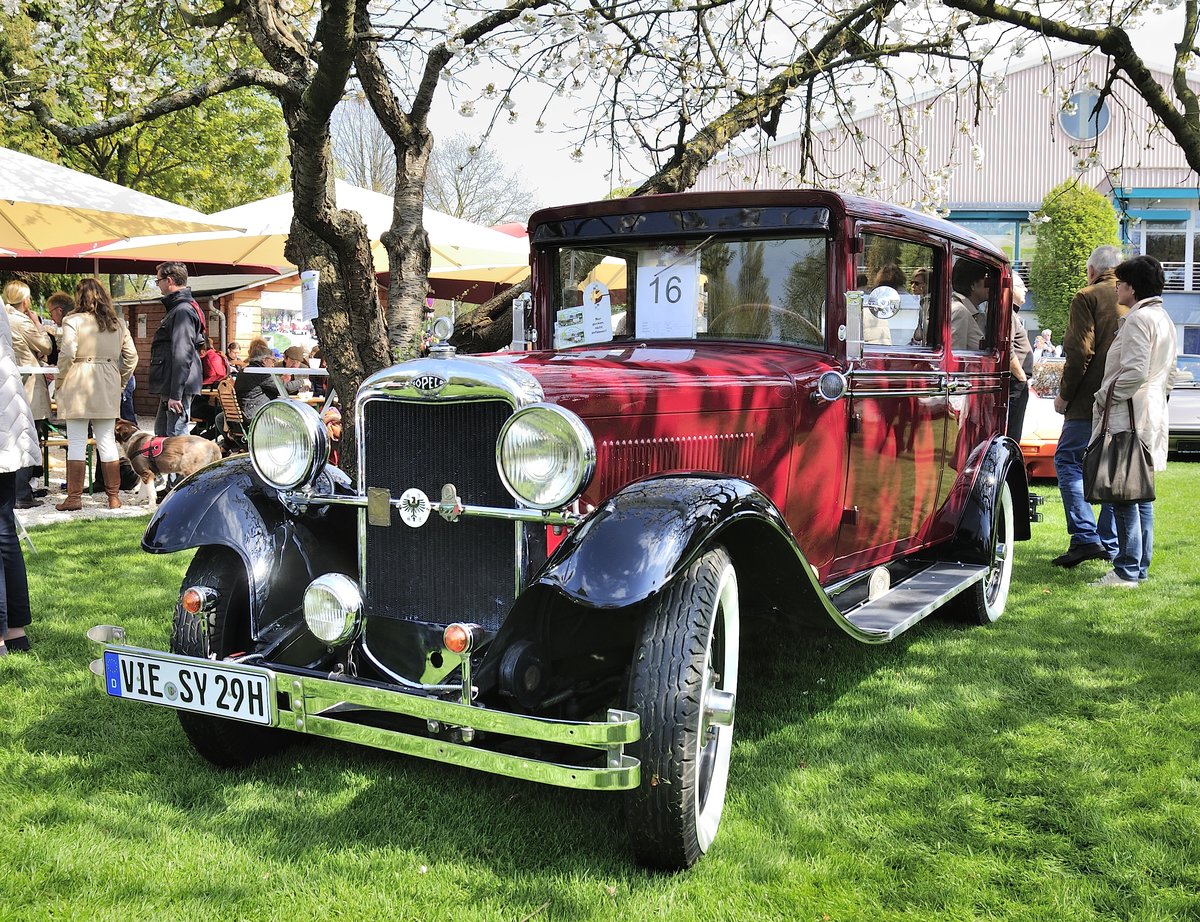 Opel 8 PS luxuslimousine de 1930 01, beim Oldtimertreffen der Oldtimer-IG Grenzland am 1.Mai 2016, Loherhof Geilenkirchen