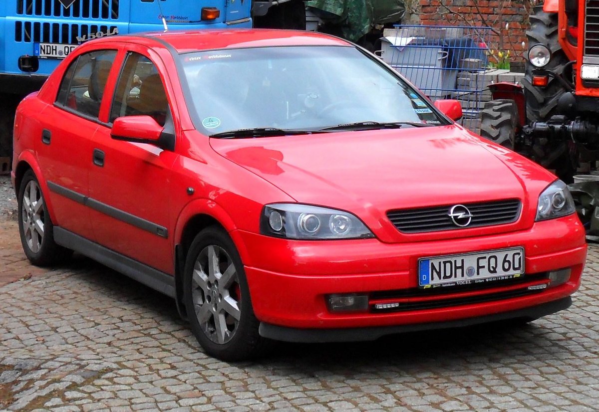 Opel Astra G Sportiv Bauj:1998 mit 1,8 Vectra Motor Bild habe ich am 08.04.2012 gemacht