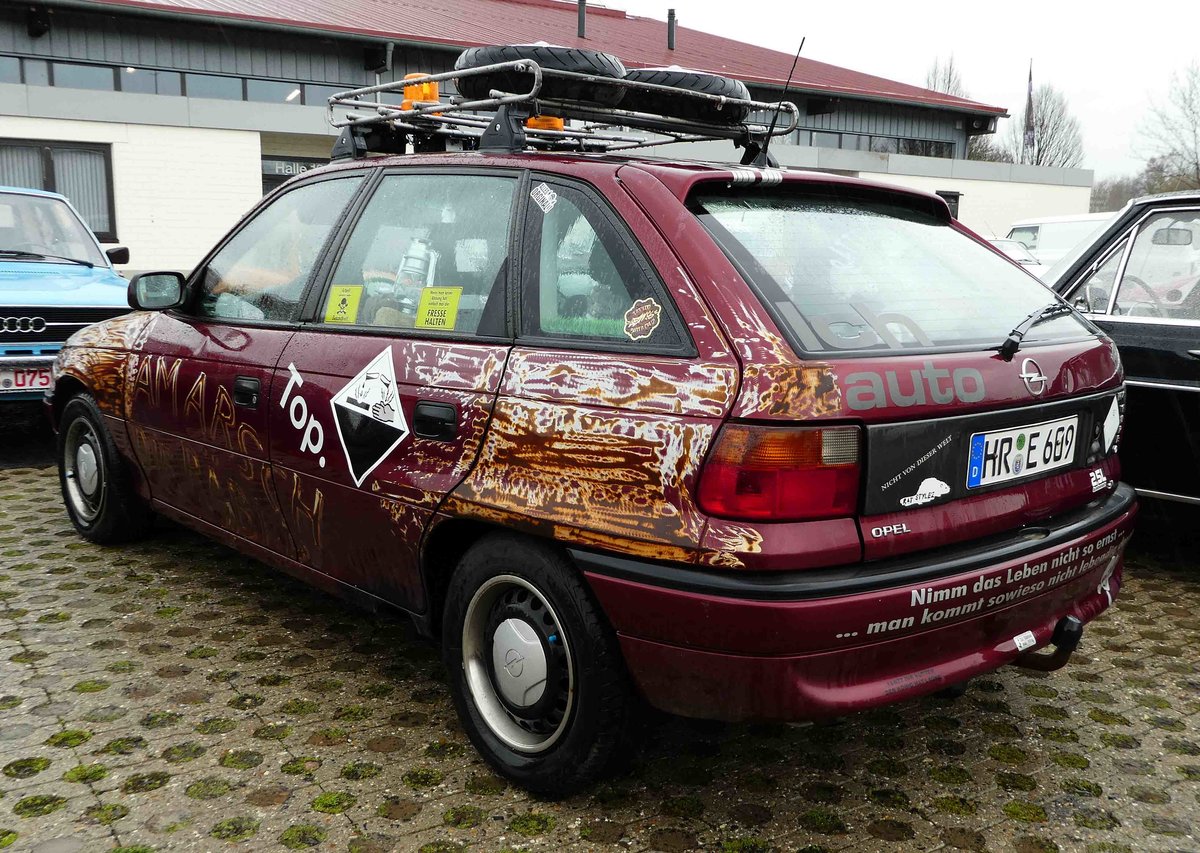 =Opel Astra, gesehen bei der Technorama in Kassel im März 2017