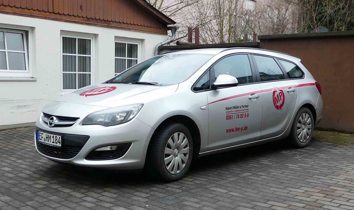 =Opel Astra von MP steht im Januar 2016 in Hünfeld