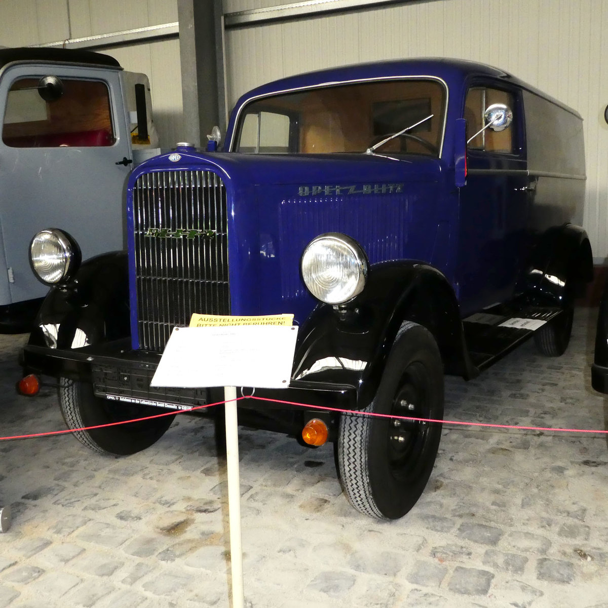 =Opel Blitz 1,5-29, Bj. 1939, 1488 ccm, 37 PS, gesehen im sächsischen Nutzfahrzeugmuseum in Hartmannsdorf im Juli 2016