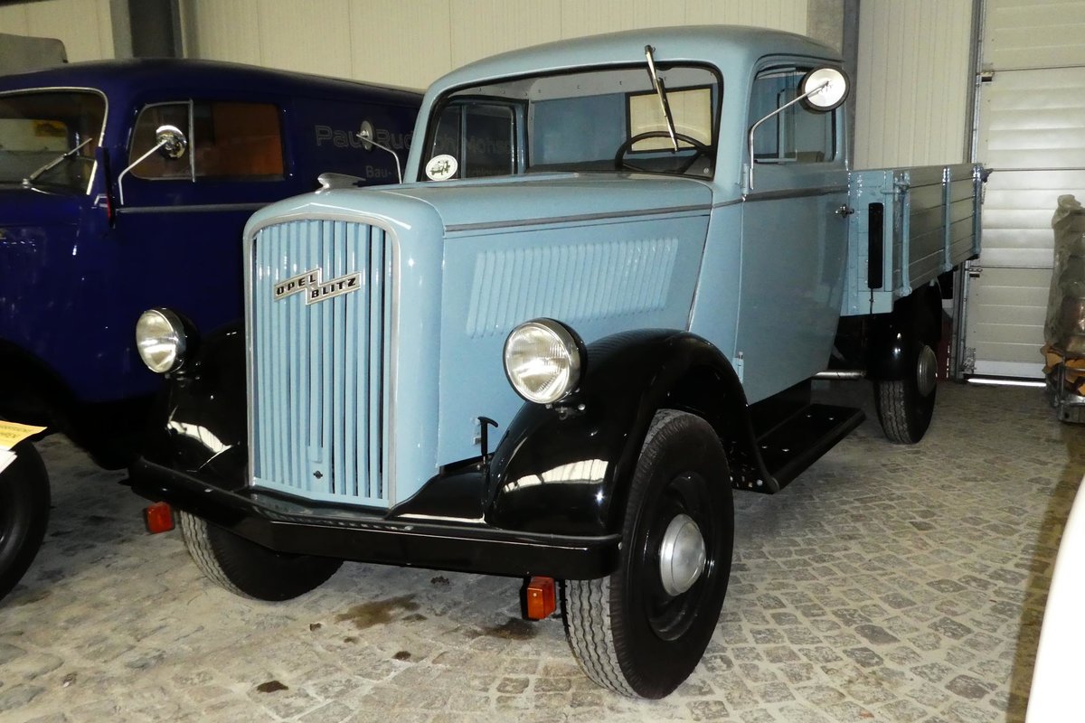 =Opel Blitz 2,0 - 12, Bj. 1937, 36 PS, steht im sächsischen Nutzfahrzeugmuseum in Hartmannsdorf, Juli 2016