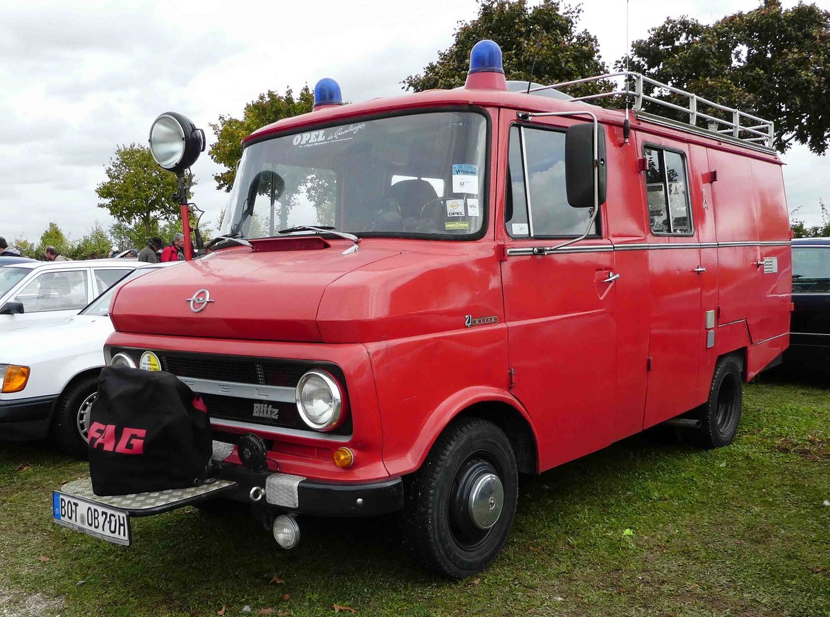 =Opel Blitz als ehem. Feuerwehrfahrzeug, steht zum Verkauf bei der Veterama, 10-2017