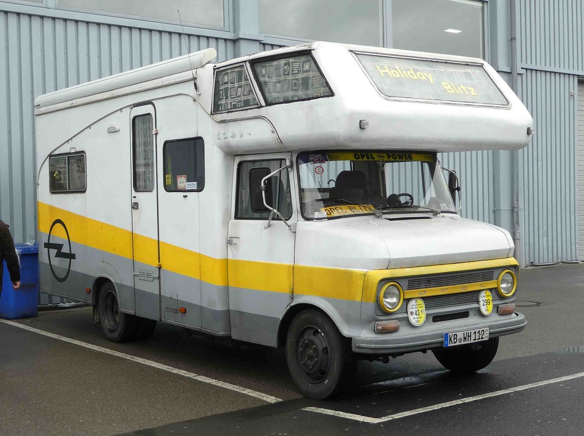 =Opel Blitz als Wohnmobil, gesehen bei der Technorama Kassel im März 2019