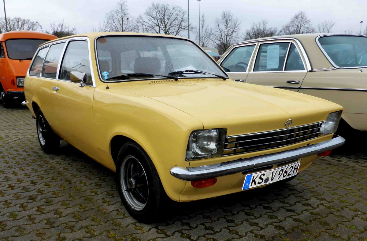 Opel Kadett C Variant, steht auf dem Kasseler Messegelände anl. Technorama, März 2015