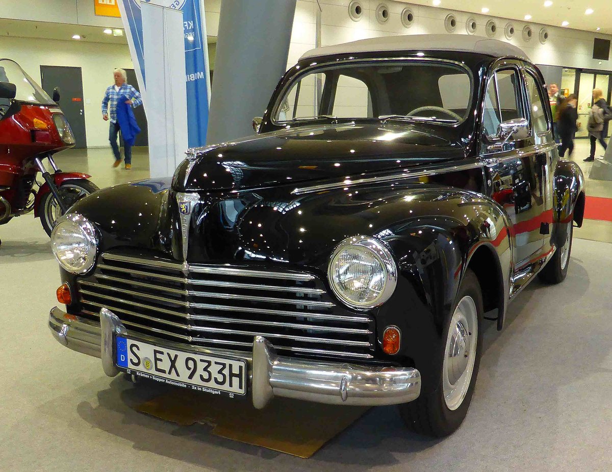 =Peugeot 203, Bj. 1954, 1300 ccm, 42 PS, ausgestellt bei den Retro Classics in Stuttgart, 03-2019