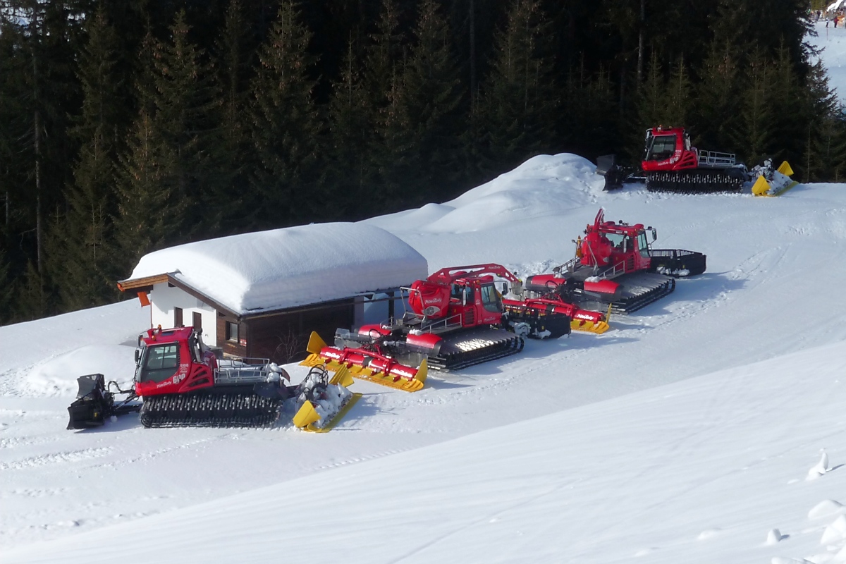 Pistenbullies im Skigebiet Kitzbühel, 29.2.12